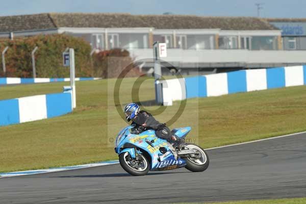 Motorcycle action photographs;donington;donington park leicestershire;donington photographs;event digital images;eventdigitalimages;no limits trackday;peter wileman photography;trackday;trackday digital images;trackday photos