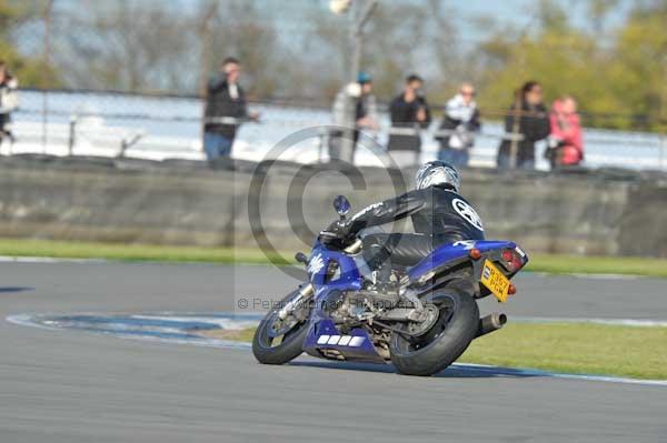 Motorcycle action photographs;donington;donington park leicestershire;donington photographs;event digital images;eventdigitalimages;no limits trackday;peter wileman photography;trackday;trackday digital images;trackday photos
