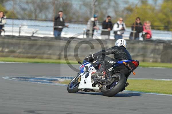 Motorcycle action photographs;donington;donington park leicestershire;donington photographs;event digital images;eventdigitalimages;no limits trackday;peter wileman photography;trackday;trackday digital images;trackday photos