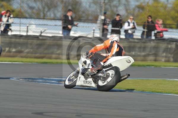 Motorcycle action photographs;donington;donington park leicestershire;donington photographs;event digital images;eventdigitalimages;no limits trackday;peter wileman photography;trackday;trackday digital images;trackday photos