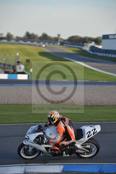 Motorcycle action photographs;donington;donington park leicestershire;donington photographs;event digital images;eventdigitalimages;no limits trackday;peter wileman photography;trackday;trackday digital images;trackday photos