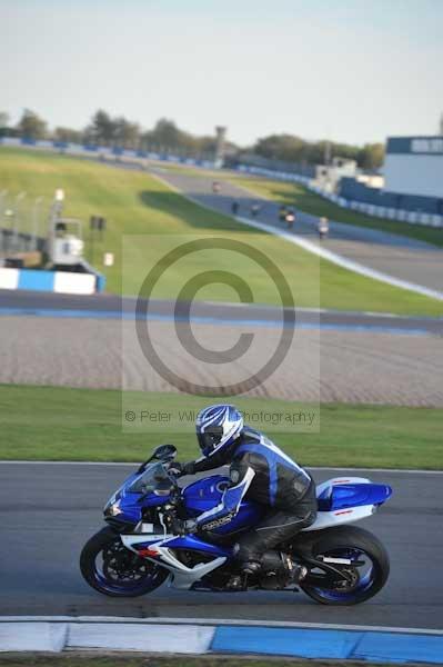 Motorcycle action photographs;donington;donington park leicestershire;donington photographs;event digital images;eventdigitalimages;no limits trackday;peter wileman photography;trackday;trackday digital images;trackday photos