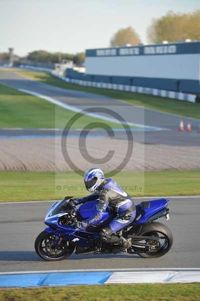 Motorcycle action photographs;donington;donington park leicestershire;donington photographs;event digital images;eventdigitalimages;no limits trackday;peter wileman photography;trackday;trackday digital images;trackday photos