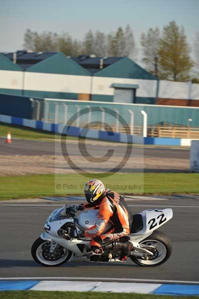 Motorcycle action photographs;donington;donington park leicestershire;donington photographs;event digital images;eventdigitalimages;no limits trackday;peter wileman photography;trackday;trackday digital images;trackday photos