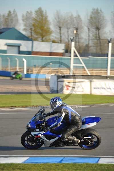 Motorcycle action photographs;donington;donington park leicestershire;donington photographs;event digital images;eventdigitalimages;no limits trackday;peter wileman photography;trackday;trackday digital images;trackday photos