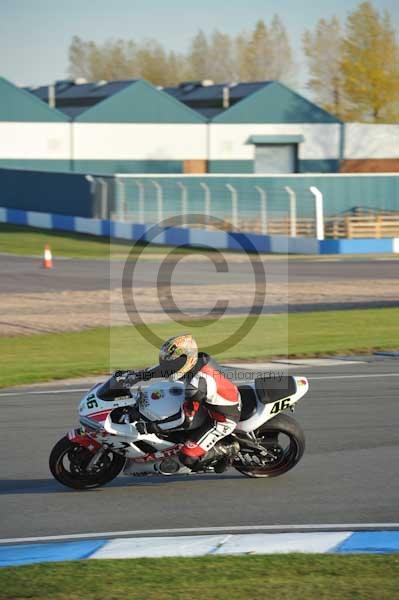 Motorcycle action photographs;donington;donington park leicestershire;donington photographs;event digital images;eventdigitalimages;no limits trackday;peter wileman photography;trackday;trackday digital images;trackday photos
