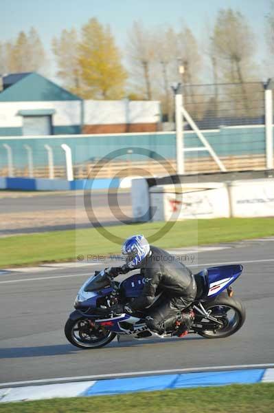 Motorcycle action photographs;donington;donington park leicestershire;donington photographs;event digital images;eventdigitalimages;no limits trackday;peter wileman photography;trackday;trackday digital images;trackday photos