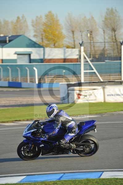 Motorcycle action photographs;donington;donington park leicestershire;donington photographs;event digital images;eventdigitalimages;no limits trackday;peter wileman photography;trackday;trackday digital images;trackday photos