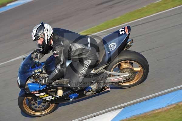 Motorcycle action photographs;donington;donington park leicestershire;donington photographs;event digital images;eventdigitalimages;no limits trackday;peter wileman photography;trackday;trackday digital images;trackday photos