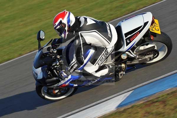 Motorcycle action photographs;donington;donington park leicestershire;donington photographs;event digital images;eventdigitalimages;no limits trackday;peter wileman photography;trackday;trackday digital images;trackday photos