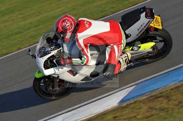 Motorcycle action photographs;donington;donington park leicestershire;donington photographs;event digital images;eventdigitalimages;no limits trackday;peter wileman photography;trackday;trackday digital images;trackday photos