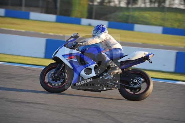 Motorcycle action photographs;donington;donington park leicestershire;donington photographs;event digital images;eventdigitalimages;no limits trackday;peter wileman photography;trackday;trackday digital images;trackday photos