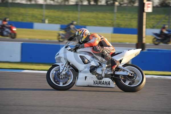 Motorcycle action photographs;donington;donington park leicestershire;donington photographs;event digital images;eventdigitalimages;no limits trackday;peter wileman photography;trackday;trackday digital images;trackday photos