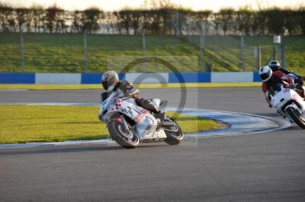 Motorcycle action photographs;donington;donington park leicestershire;donington photographs;event digital images;eventdigitalimages;no limits trackday;peter wileman photography;trackday;trackday digital images;trackday photos