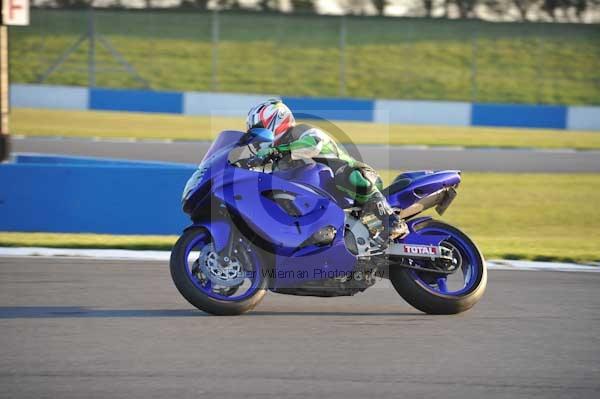 Motorcycle action photographs;donington;donington park leicestershire;donington photographs;event digital images;eventdigitalimages;no limits trackday;peter wileman photography;trackday;trackday digital images;trackday photos