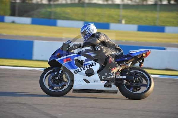 Motorcycle action photographs;donington;donington park leicestershire;donington photographs;event digital images;eventdigitalimages;no limits trackday;peter wileman photography;trackday;trackday digital images;trackday photos