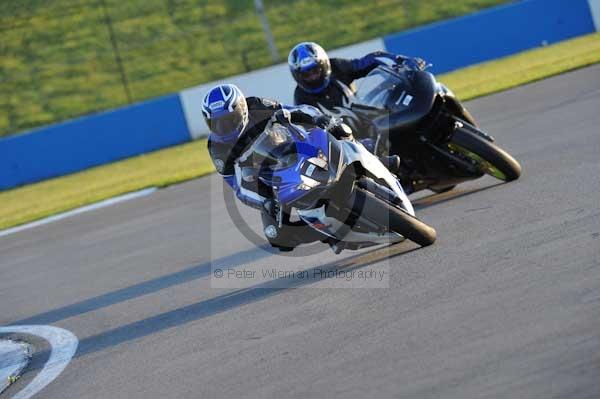 Motorcycle action photographs;donington;donington park leicestershire;donington photographs;event digital images;eventdigitalimages;no limits trackday;peter wileman photography;trackday;trackday digital images;trackday photos