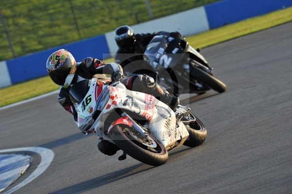Motorcycle action photographs;donington;donington park leicestershire;donington photographs;event digital images;eventdigitalimages;no limits trackday;peter wileman photography;trackday;trackday digital images;trackday photos