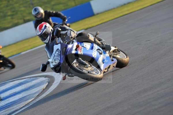 Motorcycle action photographs;donington;donington park leicestershire;donington photographs;event digital images;eventdigitalimages;no limits trackday;peter wileman photography;trackday;trackday digital images;trackday photos