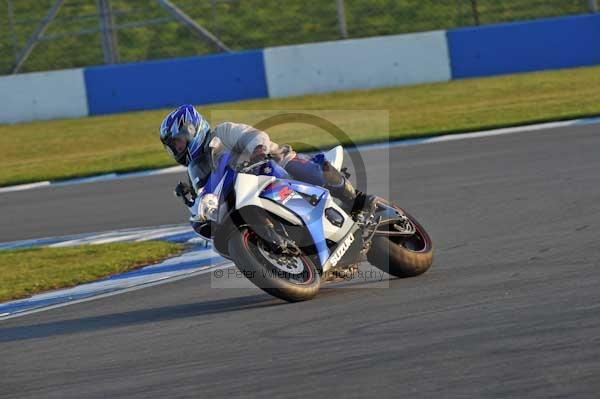 Motorcycle action photographs;donington;donington park leicestershire;donington photographs;event digital images;eventdigitalimages;no limits trackday;peter wileman photography;trackday;trackday digital images;trackday photos