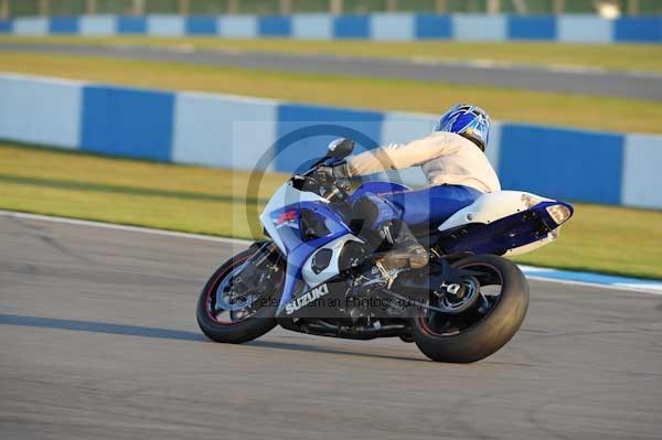 Motorcycle action photographs;donington;donington park leicestershire;donington photographs;event digital images;eventdigitalimages;no limits trackday;peter wileman photography;trackday;trackday digital images;trackday photos