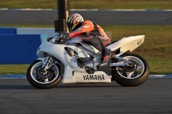 Motorcycle action photographs;donington;donington park leicestershire;donington photographs;event digital images;eventdigitalimages;no limits trackday;peter wileman photography;trackday;trackday digital images;trackday photos