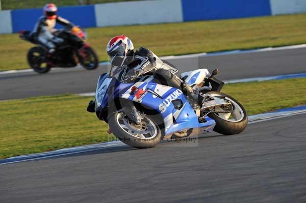 Motorcycle action photographs;donington;donington park leicestershire;donington photographs;event digital images;eventdigitalimages;no limits trackday;peter wileman photography;trackday;trackday digital images;trackday photos