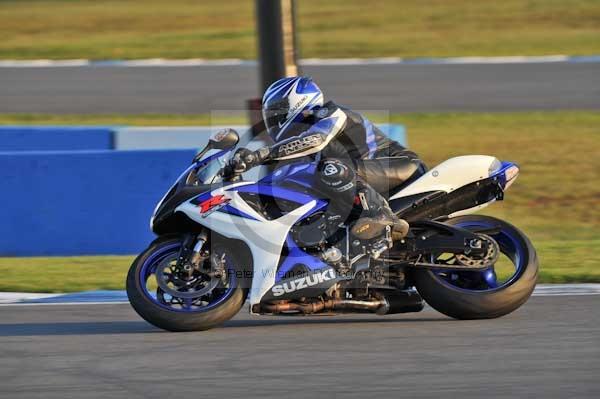 Motorcycle action photographs;donington;donington park leicestershire;donington photographs;event digital images;eventdigitalimages;no limits trackday;peter wileman photography;trackday;trackday digital images;trackday photos