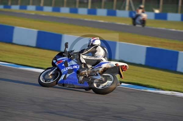 Motorcycle action photographs;donington;donington park leicestershire;donington photographs;event digital images;eventdigitalimages;no limits trackday;peter wileman photography;trackday;trackday digital images;trackday photos