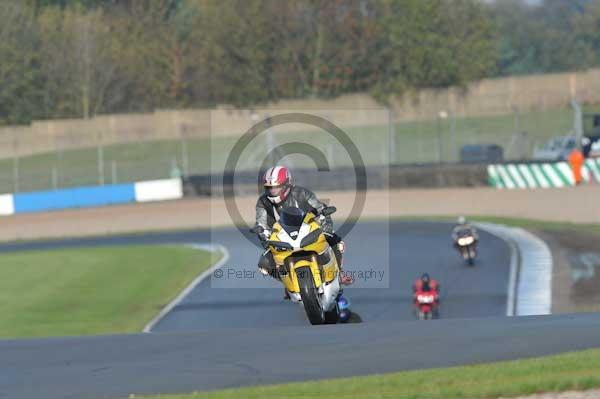 Motorcycle action photographs;donington;donington park leicestershire;donington photographs;event digital images;eventdigitalimages;no limits trackday;peter wileman photography;trackday;trackday digital images;trackday photos