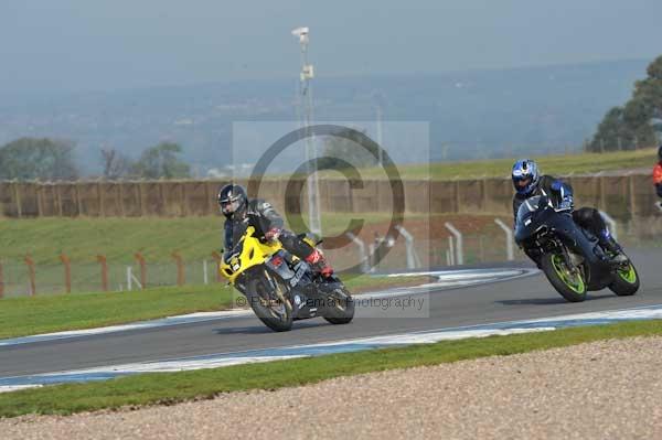 Motorcycle action photographs;donington;donington park leicestershire;donington photographs;event digital images;eventdigitalimages;no limits trackday;peter wileman photography;trackday;trackday digital images;trackday photos