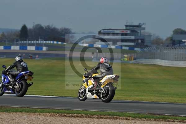 Motorcycle action photographs;donington;donington park leicestershire;donington photographs;event digital images;eventdigitalimages;no limits trackday;peter wileman photography;trackday;trackday digital images;trackday photos