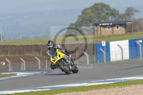 Motorcycle action photographs;donington;donington park leicestershire;donington photographs;event digital images;eventdigitalimages;no limits trackday;peter wileman photography;trackday;trackday digital images;trackday photos
