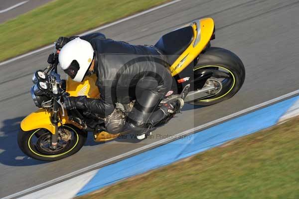Motorcycle action photographs;donington;donington park leicestershire;donington photographs;event digital images;eventdigitalimages;no limits trackday;peter wileman photography;trackday;trackday digital images;trackday photos