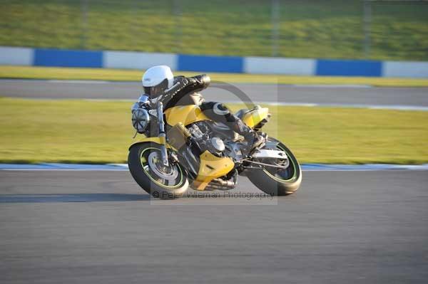 Motorcycle action photographs;donington;donington park leicestershire;donington photographs;event digital images;eventdigitalimages;no limits trackday;peter wileman photography;trackday;trackday digital images;trackday photos