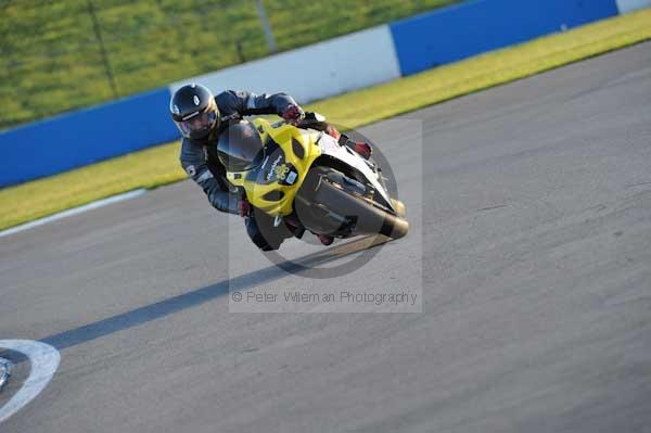 Motorcycle action photographs;donington;donington park leicestershire;donington photographs;event digital images;eventdigitalimages;no limits trackday;peter wileman photography;trackday;trackday digital images;trackday photos