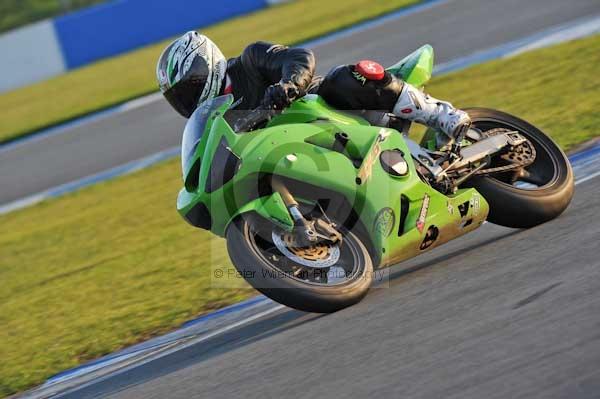 Motorcycle action photographs;donington;donington park leicestershire;donington photographs;event digital images;eventdigitalimages;no limits trackday;peter wileman photography;trackday;trackday digital images;trackday photos