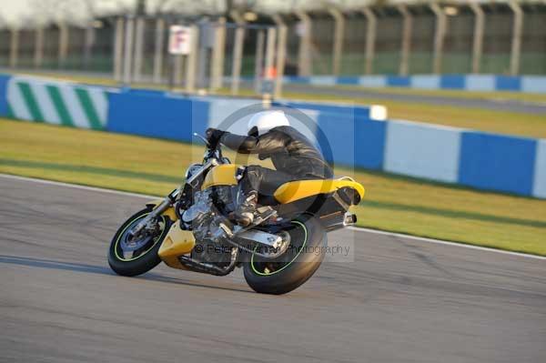 Motorcycle action photographs;donington;donington park leicestershire;donington photographs;event digital images;eventdigitalimages;no limits trackday;peter wileman photography;trackday;trackday digital images;trackday photos