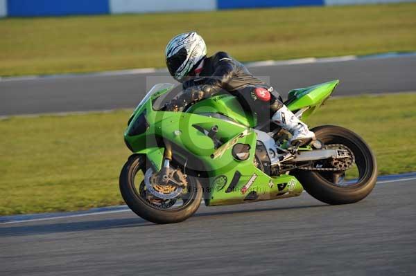 Motorcycle action photographs;donington;donington park leicestershire;donington photographs;event digital images;eventdigitalimages;no limits trackday;peter wileman photography;trackday;trackday digital images;trackday photos
