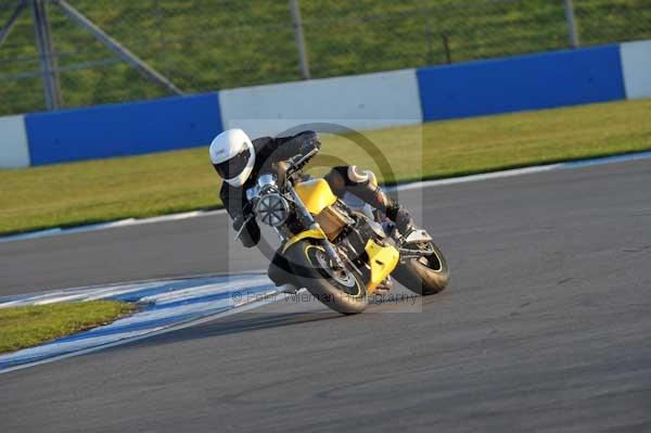 Motorcycle action photographs;donington;donington park leicestershire;donington photographs;event digital images;eventdigitalimages;no limits trackday;peter wileman photography;trackday;trackday digital images;trackday photos