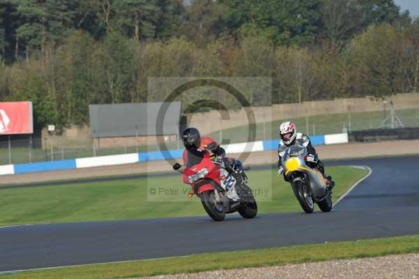 Motorcycle action photographs;donington;donington park leicestershire;donington photographs;event digital images;eventdigitalimages;no limits trackday;peter wileman photography;trackday;trackday digital images;trackday photos