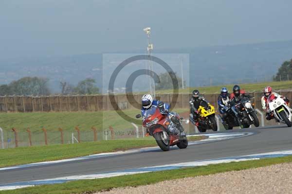 Motorcycle action photographs;donington;donington park leicestershire;donington photographs;event digital images;eventdigitalimages;no limits trackday;peter wileman photography;trackday;trackday digital images;trackday photos
