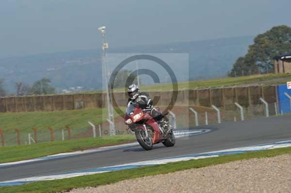 Motorcycle action photographs;donington;donington park leicestershire;donington photographs;event digital images;eventdigitalimages;no limits trackday;peter wileman photography;trackday;trackday digital images;trackday photos