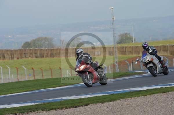 Motorcycle action photographs;donington;donington park leicestershire;donington photographs;event digital images;eventdigitalimages;no limits trackday;peter wileman photography;trackday;trackday digital images;trackday photos