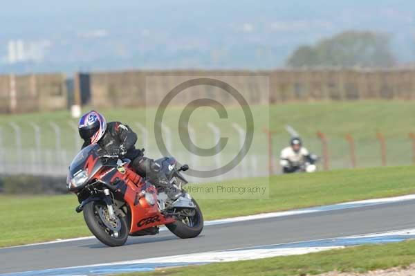 Motorcycle action photographs;donington;donington park leicestershire;donington photographs;event digital images;eventdigitalimages;no limits trackday;peter wileman photography;trackday;trackday digital images;trackday photos
