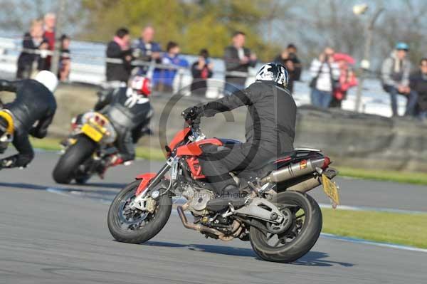 Motorcycle action photographs;donington;donington park leicestershire;donington photographs;event digital images;eventdigitalimages;no limits trackday;peter wileman photography;trackday;trackday digital images;trackday photos