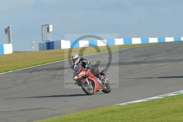Motorcycle action photographs;donington;donington park leicestershire;donington photographs;event digital images;eventdigitalimages;no limits trackday;peter wileman photography;trackday;trackday digital images;trackday photos
