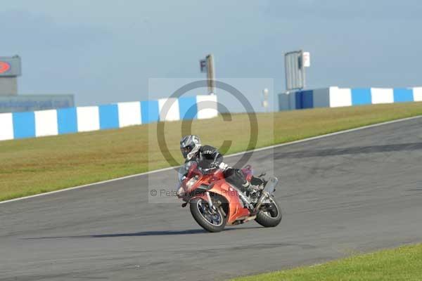 Motorcycle action photographs;donington;donington park leicestershire;donington photographs;event digital images;eventdigitalimages;no limits trackday;peter wileman photography;trackday;trackday digital images;trackday photos