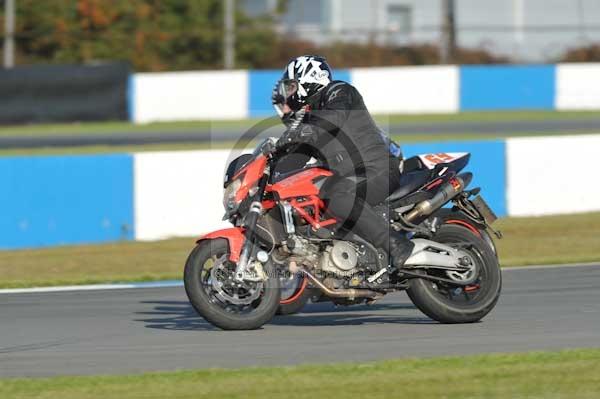 Motorcycle action photographs;donington;donington park leicestershire;donington photographs;event digital images;eventdigitalimages;no limits trackday;peter wileman photography;trackday;trackday digital images;trackday photos