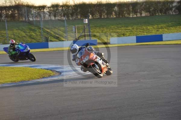 Motorcycle action photographs;donington;donington park leicestershire;donington photographs;event digital images;eventdigitalimages;no limits trackday;peter wileman photography;trackday;trackday digital images;trackday photos